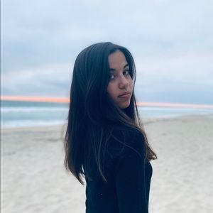 Meet your Posher, Cecilia